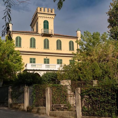 B&B Villa Ferrari Asti Exteriör bild