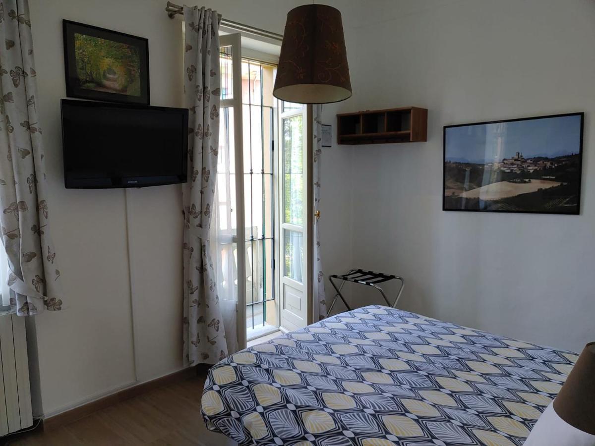 B&B Villa Ferrari Asti Exteriör bild
